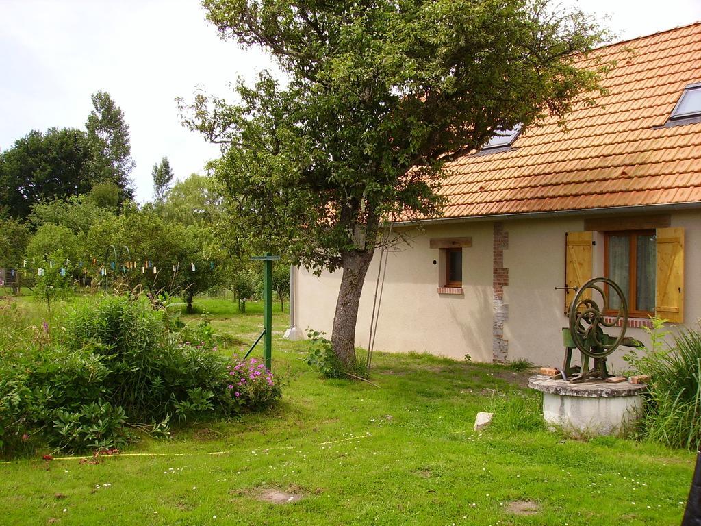 Au Grand Pre Bed & Breakfast Theillay Luaran gambar